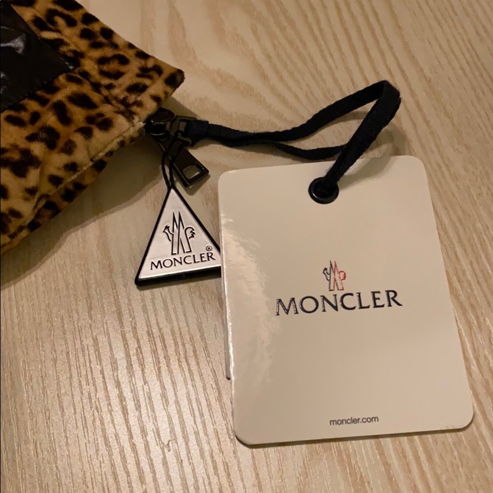 MONCLER BADY LEOPARD PRINT DOWN COAT - Picture 9 of 10